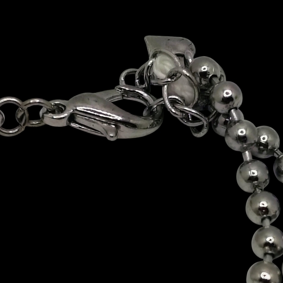 Elegant Silver Bracelet with Black Accents - Picture 6 of 6